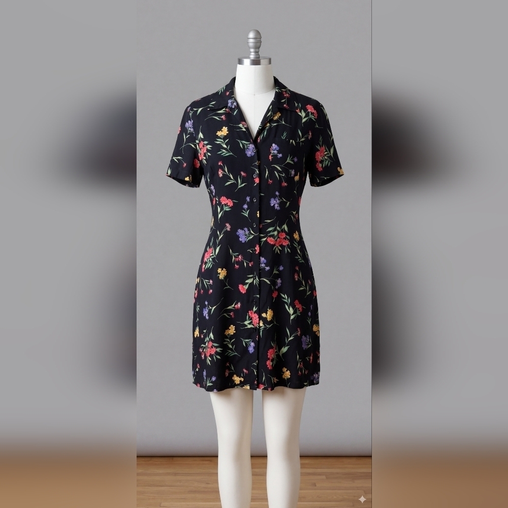 Liz Claiborne Black Red Notched Collar Button Down